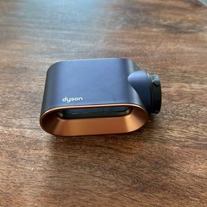 Dyson - Pre-styling dryer